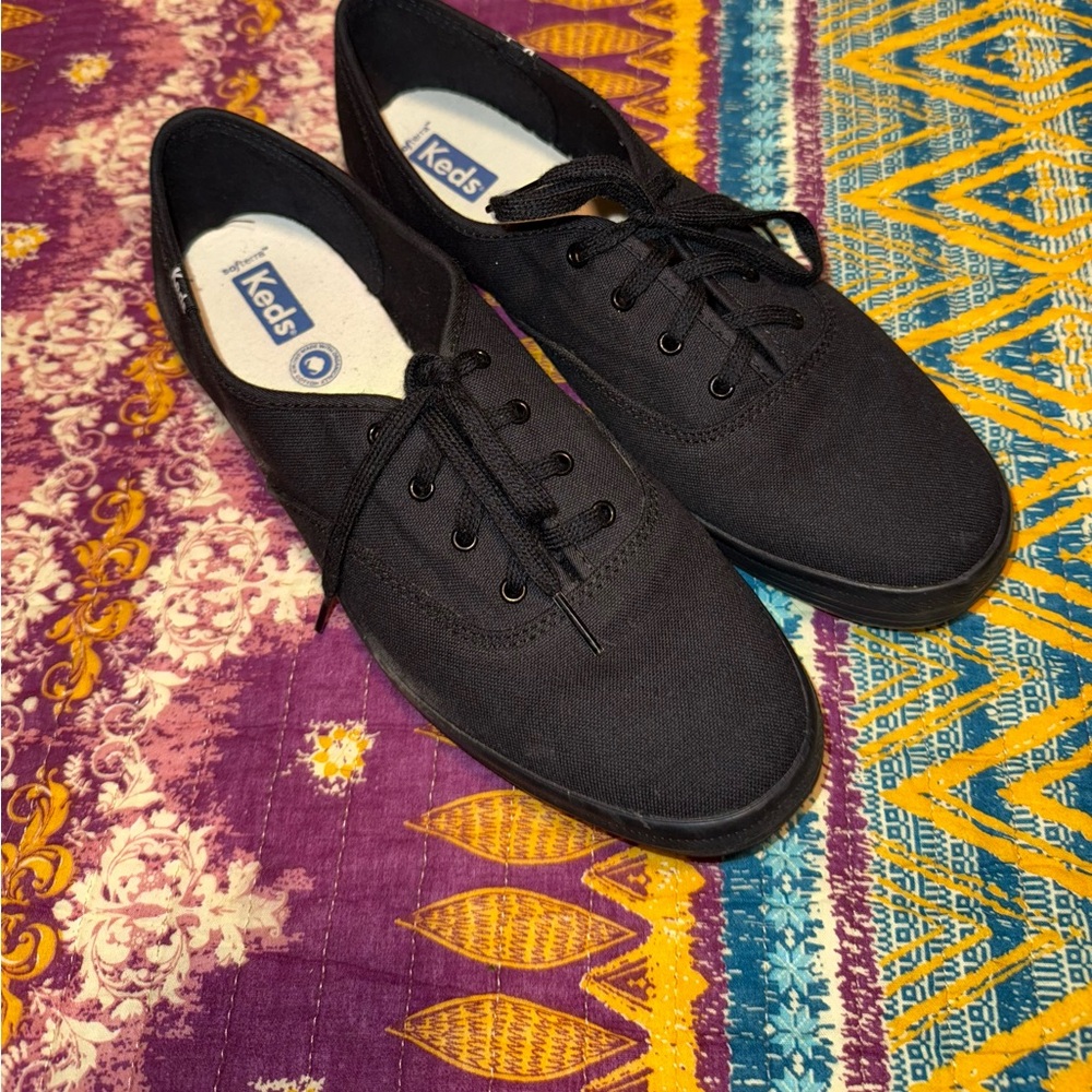 Keds Classic Black Lace-Up Sneakers
